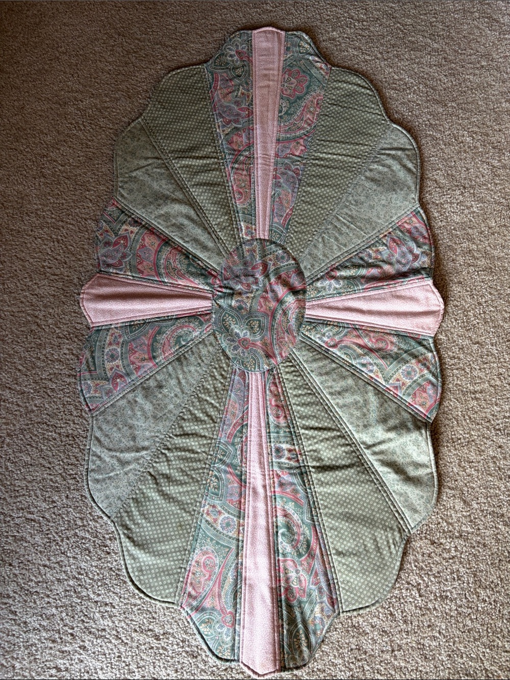 Paisley Quilted Scalloped Edge Patchwood Table Topper/Centerpiece - Pink & Sage